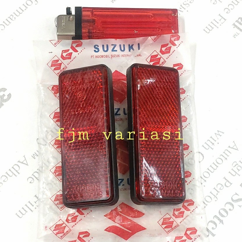 REFLEKTOR BEMPER BELAKANG SUZUKI APV
