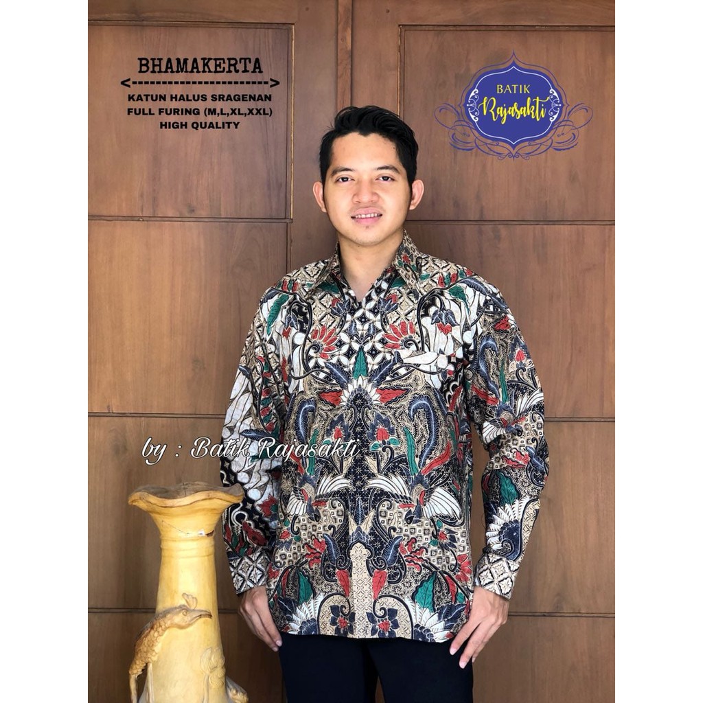 BHAMAKERTA RAJASAKTI KEMEJA BATIK SOLO PRIA LENGAN PANJANG LAPIS FURING ATASAN BATIK PREMIUM MODERN KATUN HALUS BAHUWIRYA  BANAMITRA BANAMITRA PUTIH BANGSAWAN BAYU PUTRA BERLIAN BIRU BHARATAYUDA BIMASENA BIRENDRA BIRU INDAH BRAHMAKERTA BRAHMAKERTA MERAH