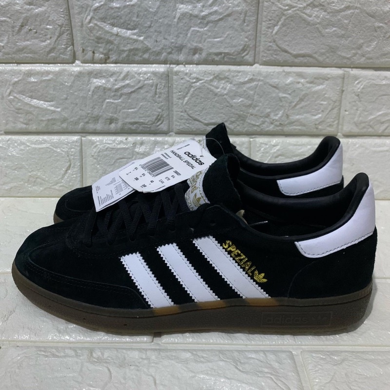 Spezial Black White