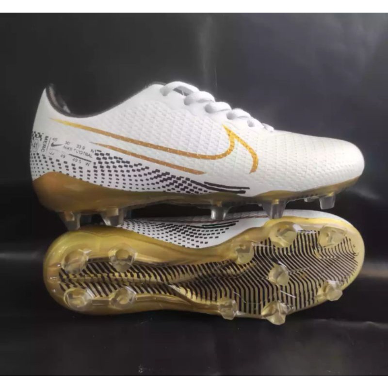 NEW IN!! BEST SELLER SEPATU BOLA NIKE MERCURIAL