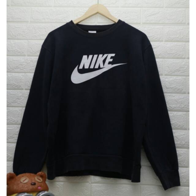 nike sweater big logo