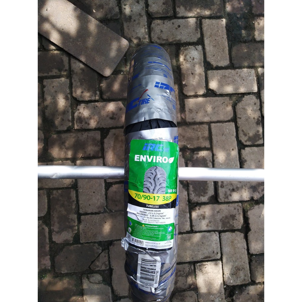 Ban Luar Tubeless Merk Irc 70/90-17 Irc Tubeless
