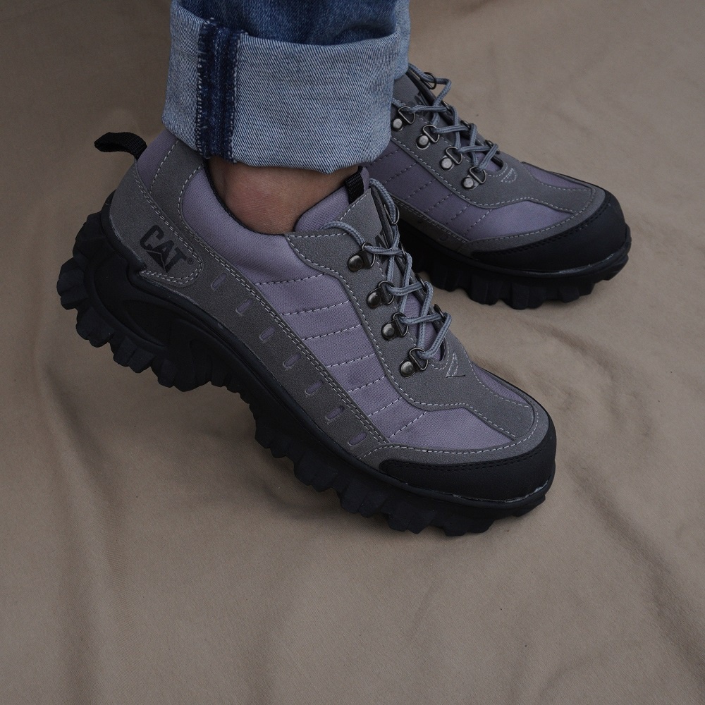 sepatu safety boots