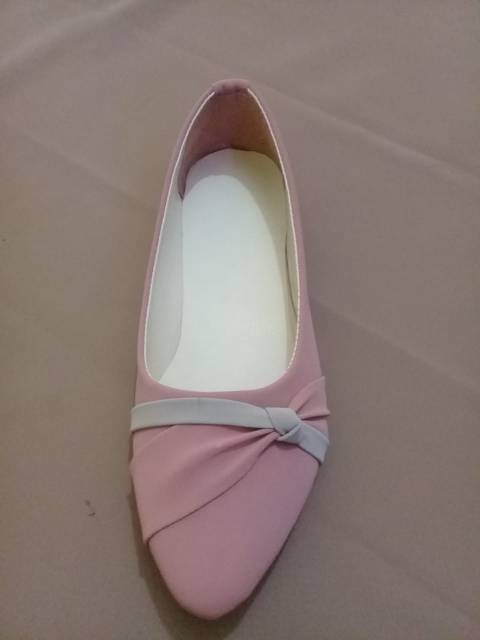 Flat shoes wanita cantik model vita