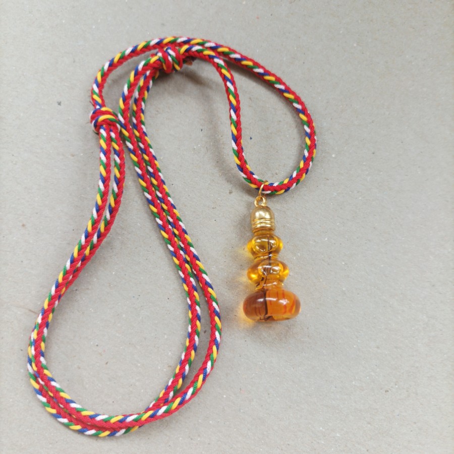 Kalung Energy Atraction Benang Pancawarna