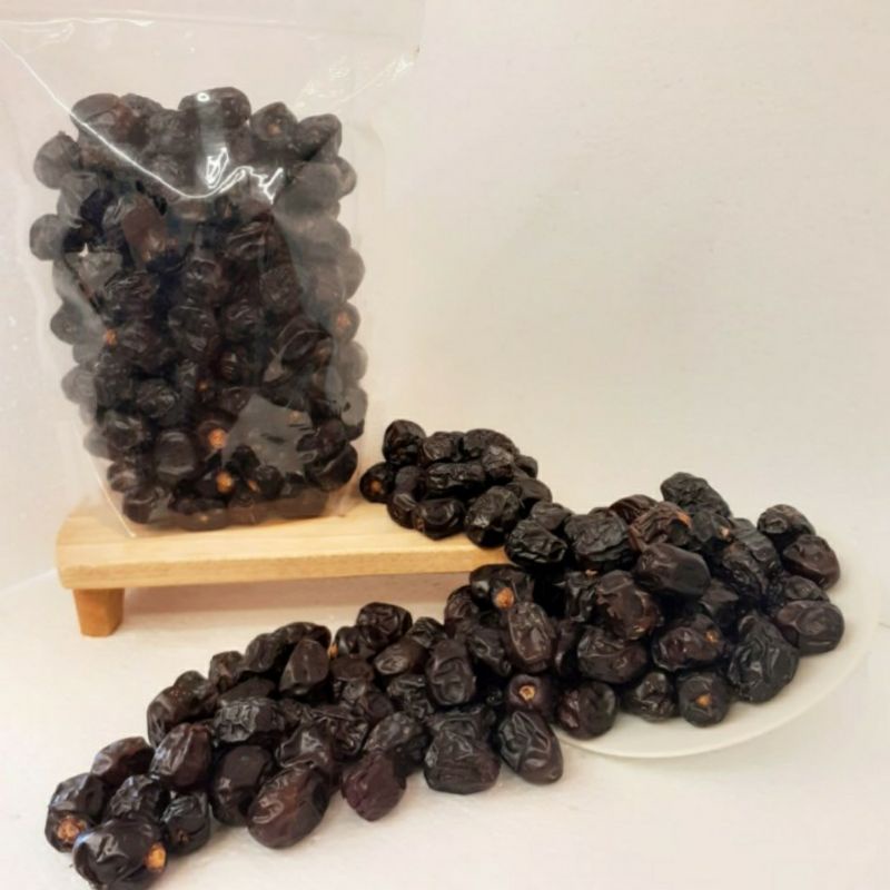 

Kurma ajwa assagiroh 1kg / Kurma ajwa madinah small-medium 1kg