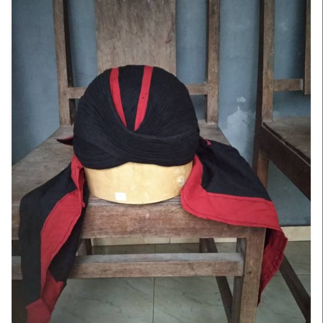 Blangkon Hitam List Merah dan Merah List Hitam