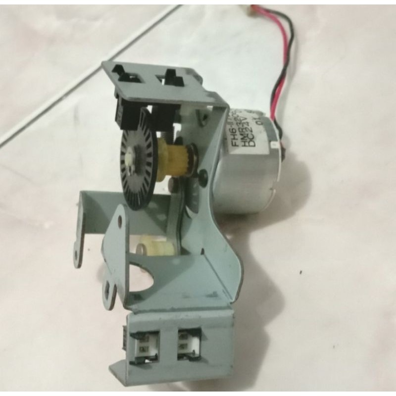 Motor Dc Hosiden Worm Gearbox 73.9Rpm Compang High Torgue