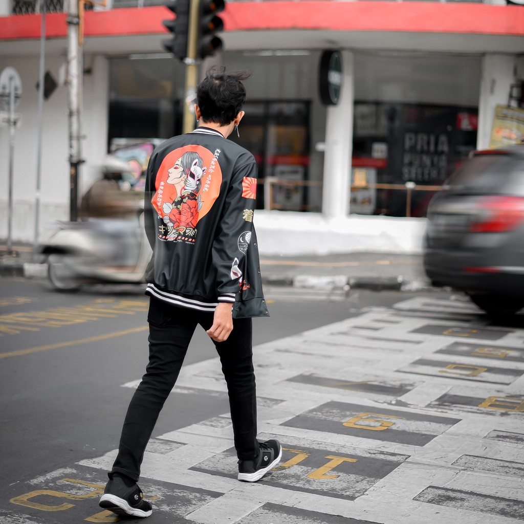 Jaket Varsity Baseball Vintage Pria Wanita Unisex Coach Jaket Bomber Racing bisa COD Jakarta Bandung Kekinian Outdoor Traveling Original Premium