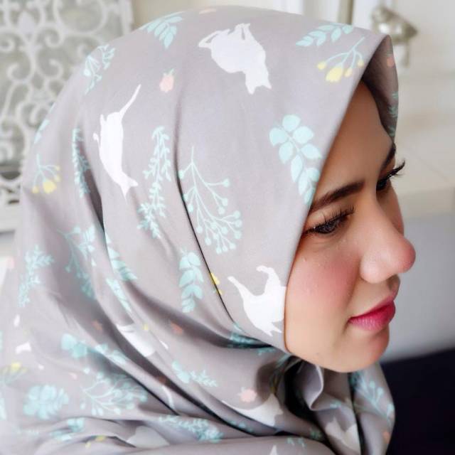 Hijab Naura