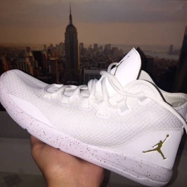 air jordan reveal white and gold