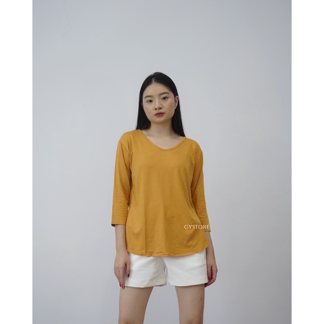 Kaos Basic Belah | Kaos V Neck