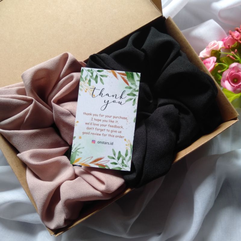 

HAMPERS SRUNCHIE MEDIUM/Box Gift/graduation/ulang tahun (Termurah)