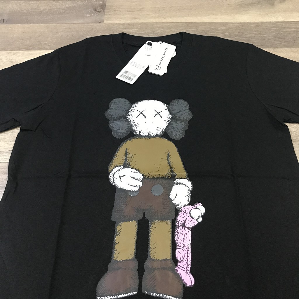 KAOS UNIQLO x KAWS (SUMMER UT GRAPHIC BLACK) - 100% COTTON - TERLARIS-3