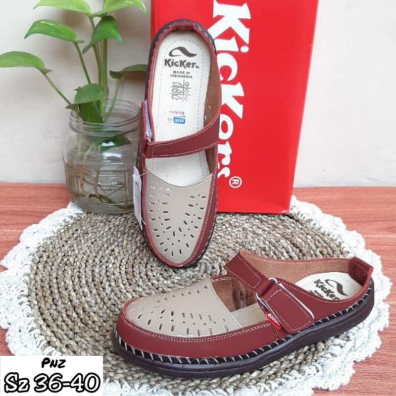 sandal wanita - sandal kickers