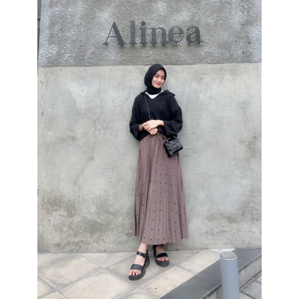 Zora pleated skirt (Detail motif kotak)