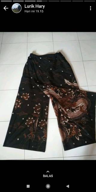 Celana sarung batik dan sarung batik wayang