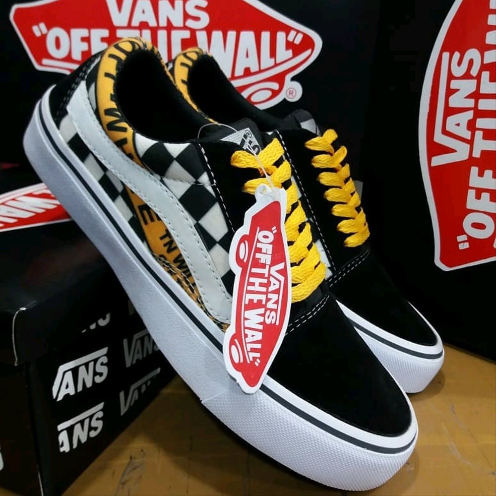 sepatu vans oldskool motif