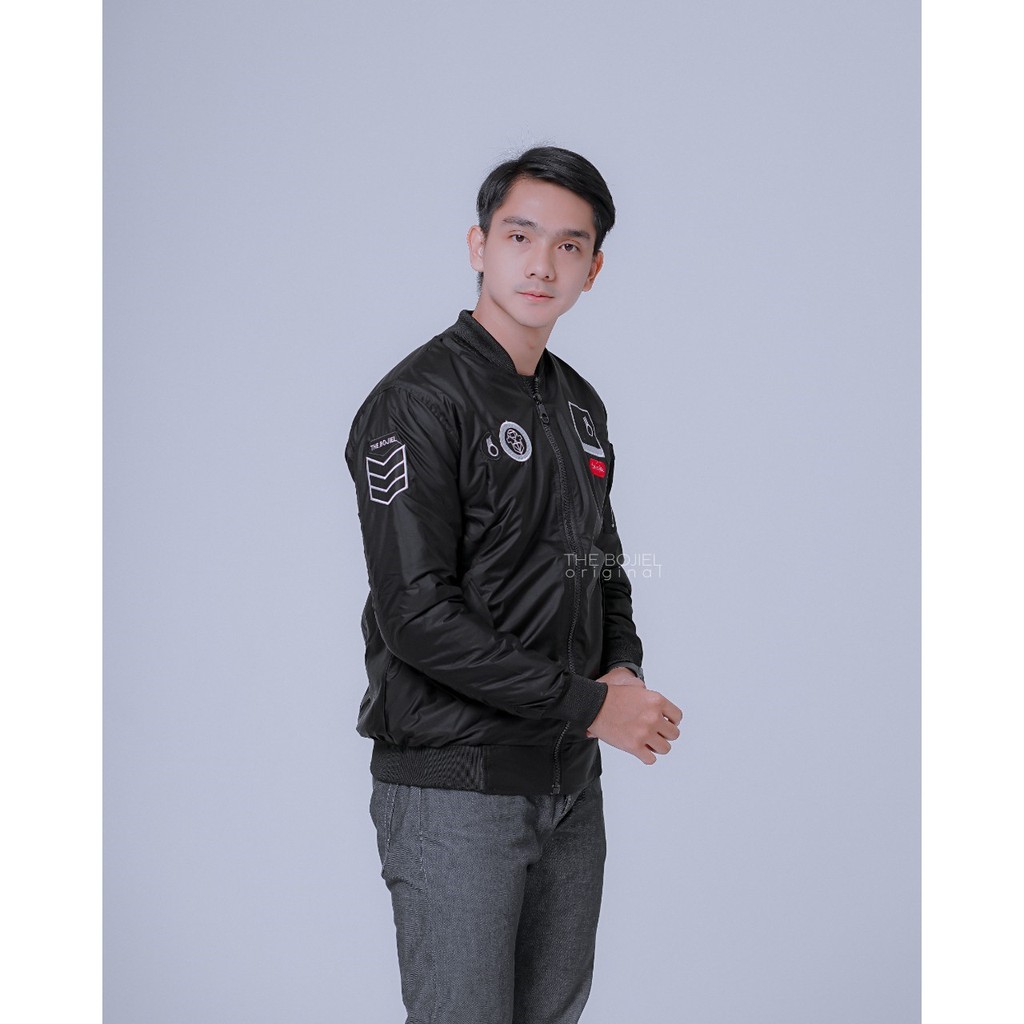 JAKET BOMBER PRIA HITAM