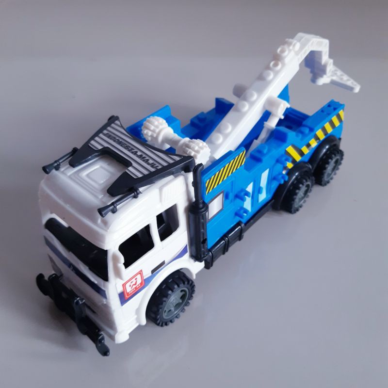 Mainan Mobil Truk Derek - Miniatur Truck Towing Mobilan Anak Edukatif