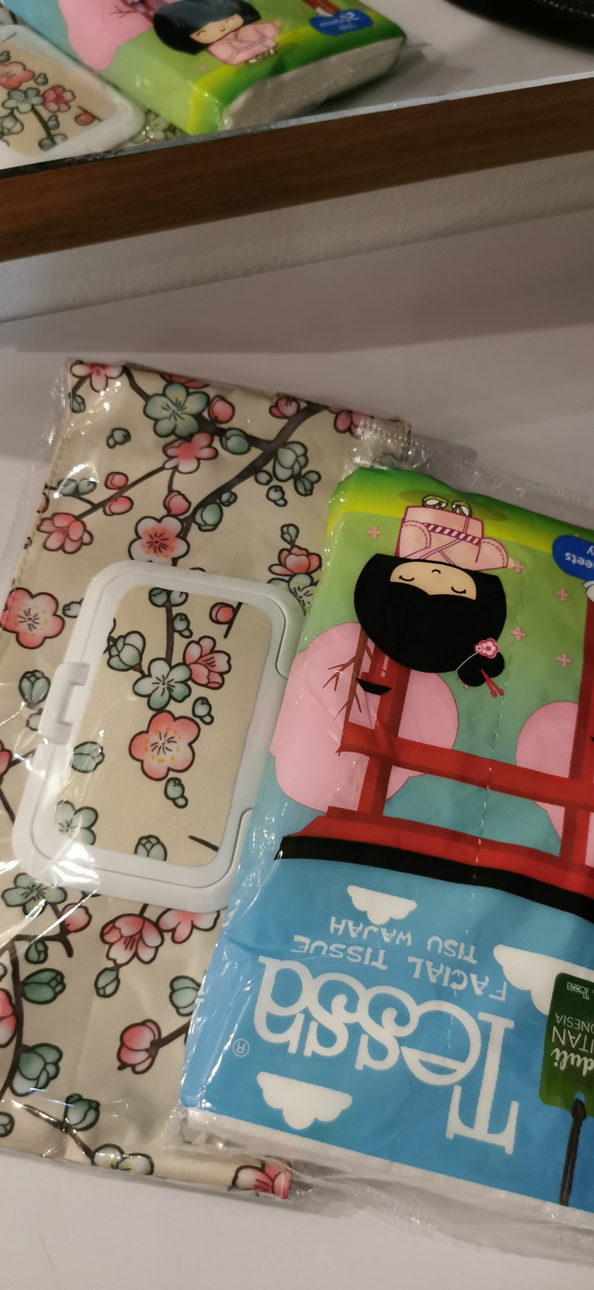 Tempat Tissue Basah Dan Kering 2in1 3in1 4in1 Bunga Krem