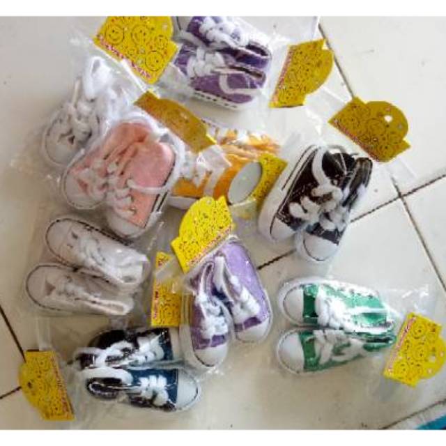 SEPATU BONEKA SNEAKER DISNEY ANIMATOR ANIMATORS BABY ALIVE BJD 1/3 1/4 BALL JOINT DOLL