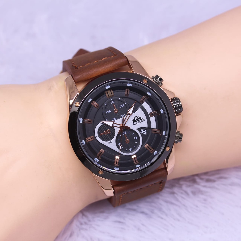 JAM TANGAN PRIA W95 TALI KULIT CHRONO HIASAN TANGGAL AKTIF DM 4.5CM FREE BOX  || JAM TANGAN FASHION PRIA KULIT