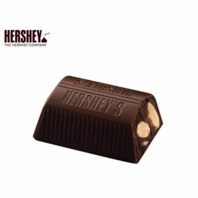 

TERBARU HERSHEY'S NUGGETS SPECIAL DARK WITH ALMONDS MAKANAN & MINUMAN
