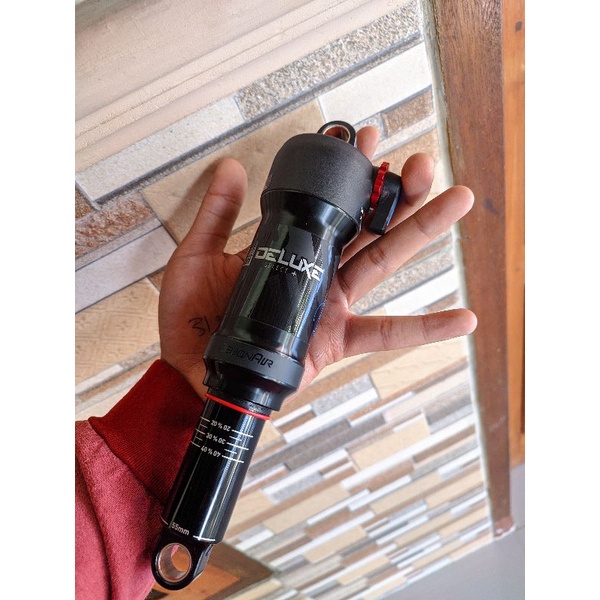 rockshox rearshock airsuspensi Deluxe 210 mm