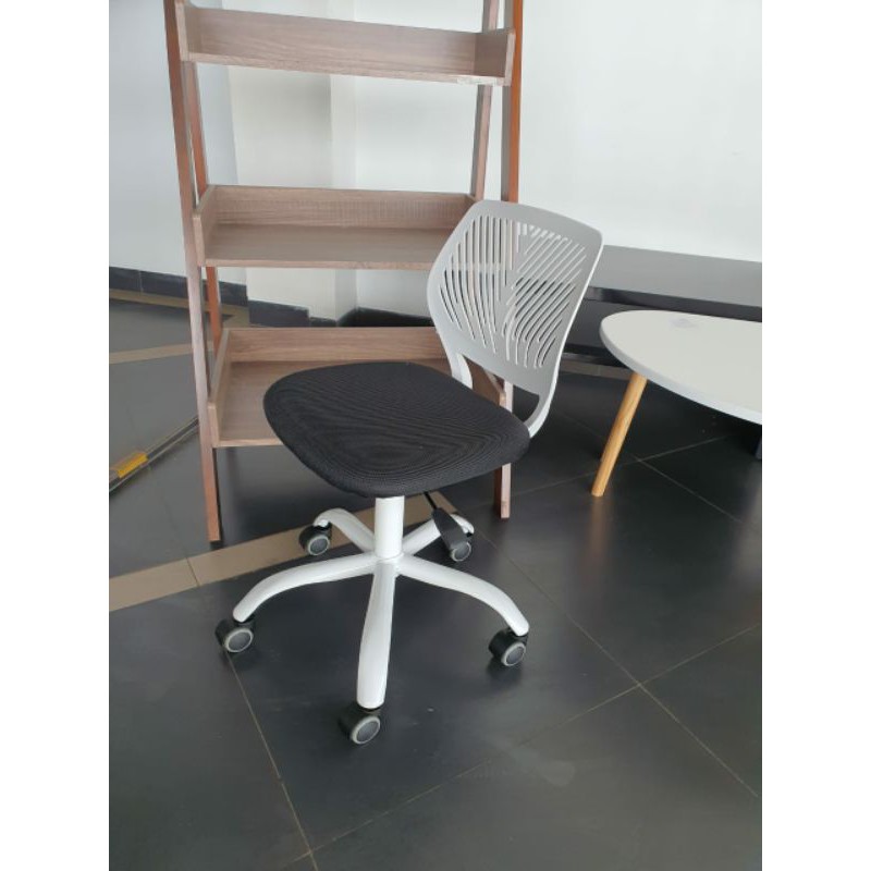 Paket Frosta, Malm drawer & Kursi KK01