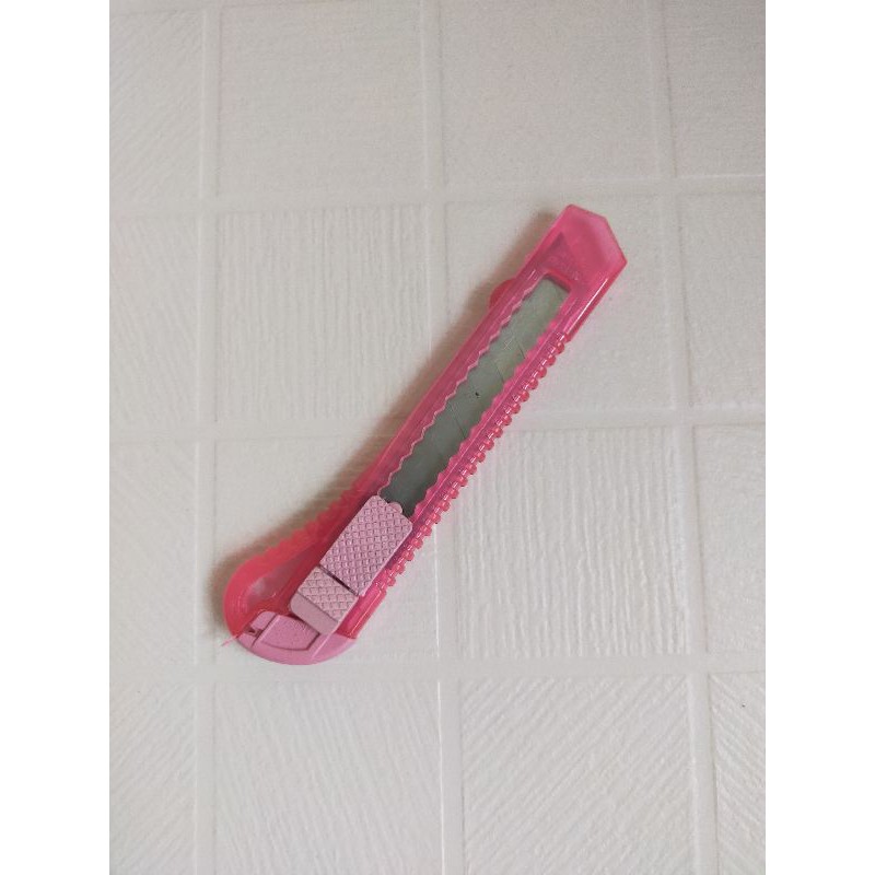 

Pisau Cutter Besar Serbaguna