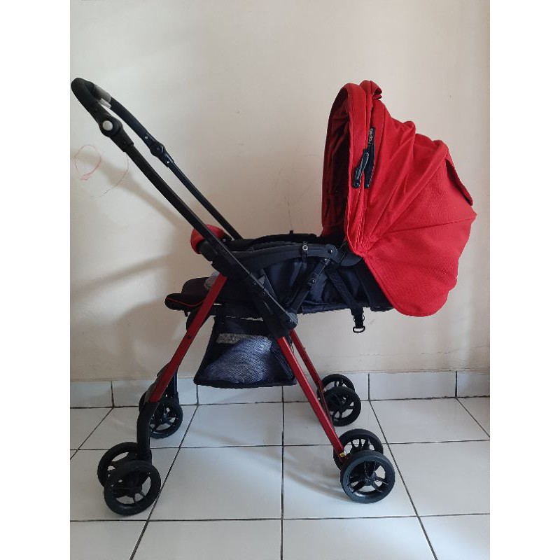 Preloved Stroller Cocolatte Geoby New Life CL 849 Red