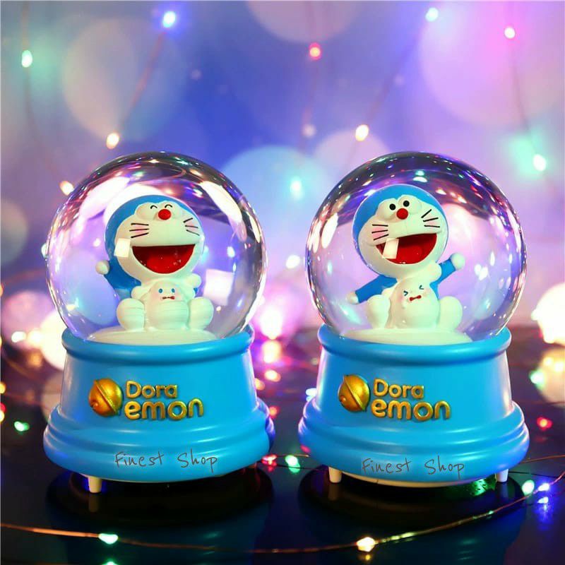 Kotak Musik JUMBO Snowball Doraemon Train Pajangan Lampu Kado Bola Kristal Salju Snow Globe Kereta