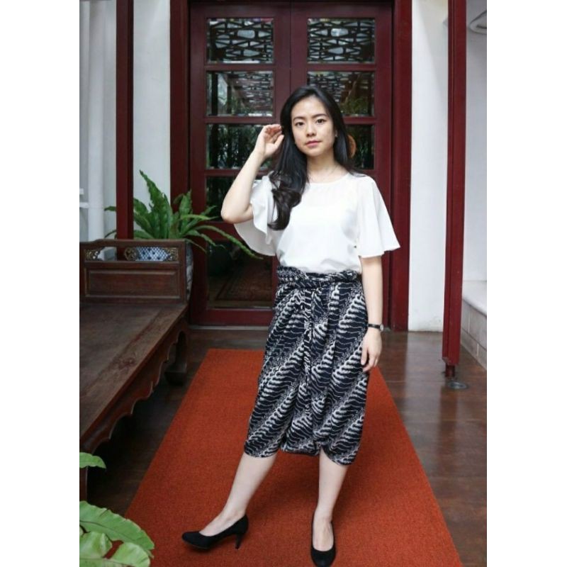 ROK MODEL CELANA BATIK TERBARU