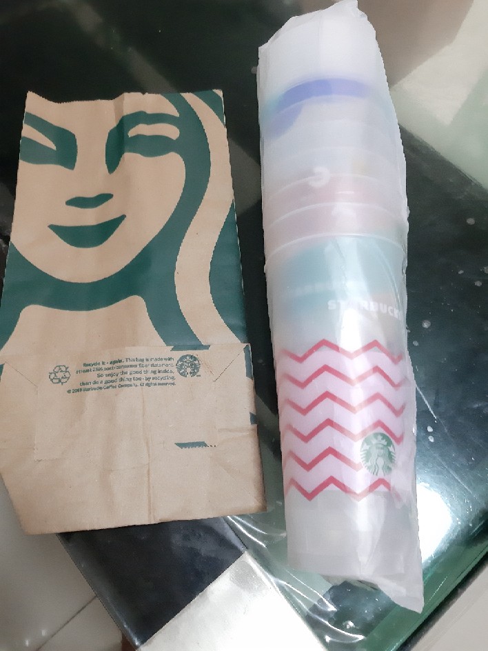 Starbucks Reusable Summer Cup, Harga Sudah Termasuk Bubble Wrap