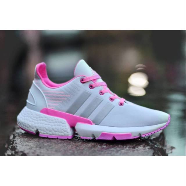 SepatuAdidas Sneakers Wanita - Olahraga Gym - Sepatu Adidas NMD Women - Sport Running Wanita