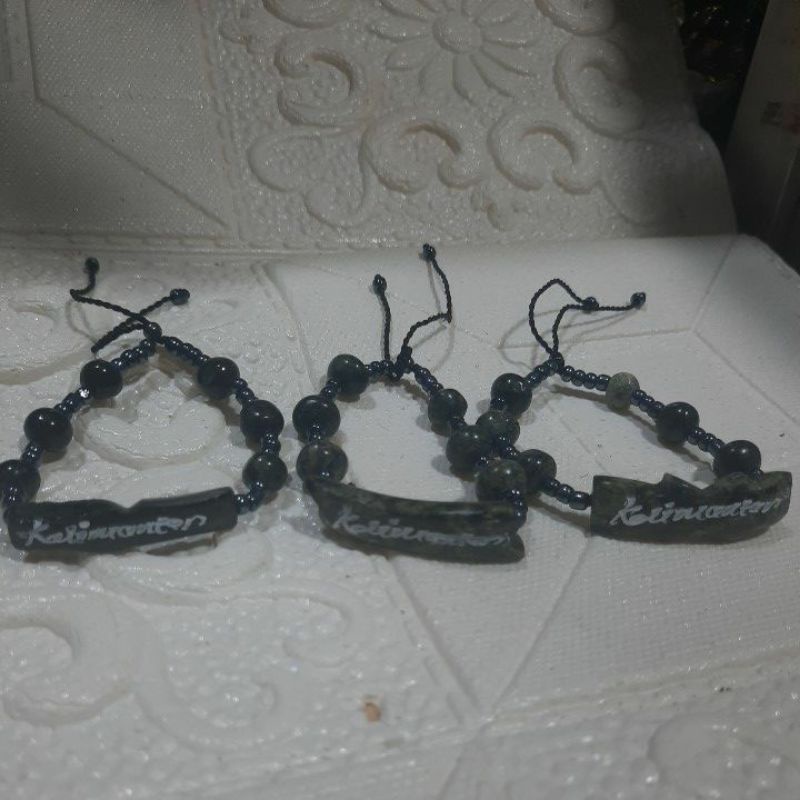 gelang batu aji kalimantan