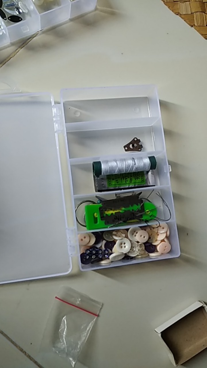 Bahan Kerajinan Tangan Storage Box Jumbo Aksesoris Pernakpernik 18 Sekat Geenleaf