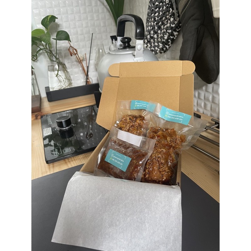

lauk kering tempe kentang bumbu pecel