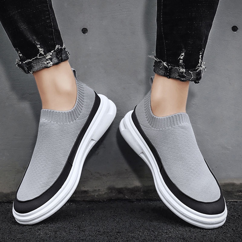 Toread Sepatu Slip On Pria Fashion Casual Sepatu Lari MR136