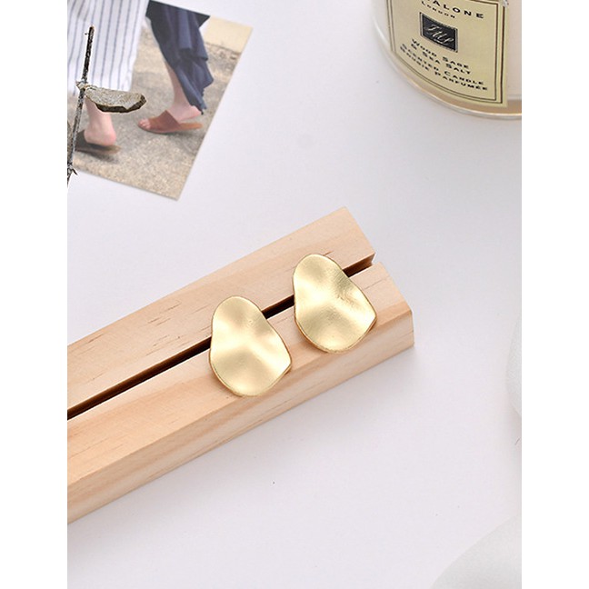 LRC Anting Tusuk Fashion Irregular Gold Geometric Irregular Earrings D46048