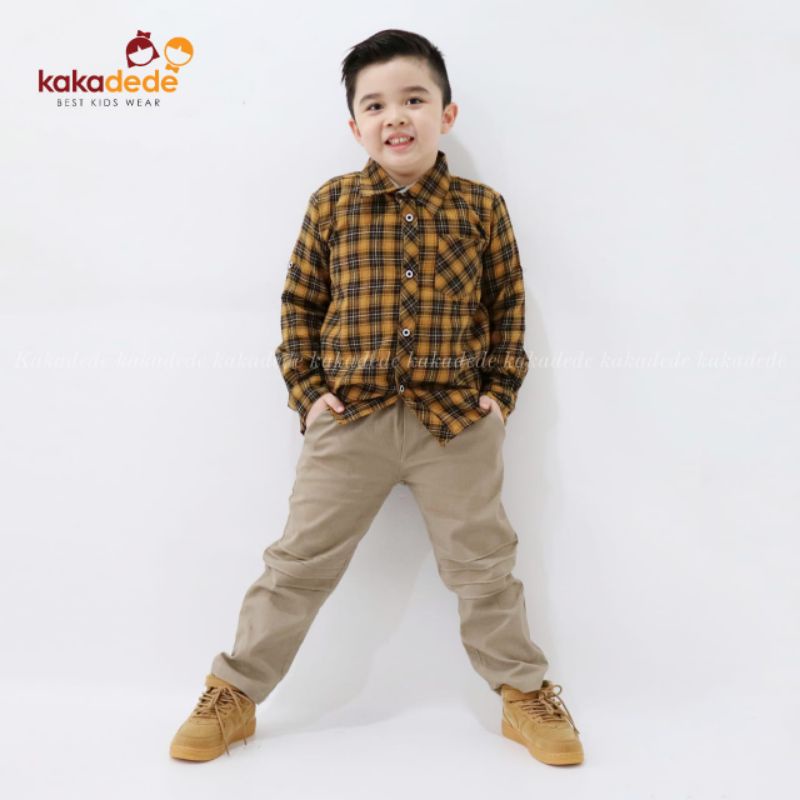 Kemeja flanel by kakadede