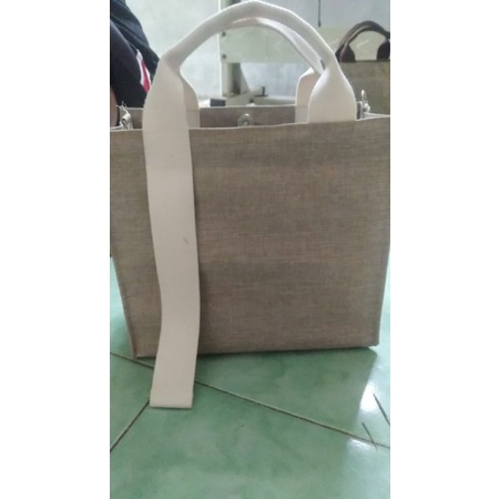 totebag tas kanvas hampers dan souvenir murah keren