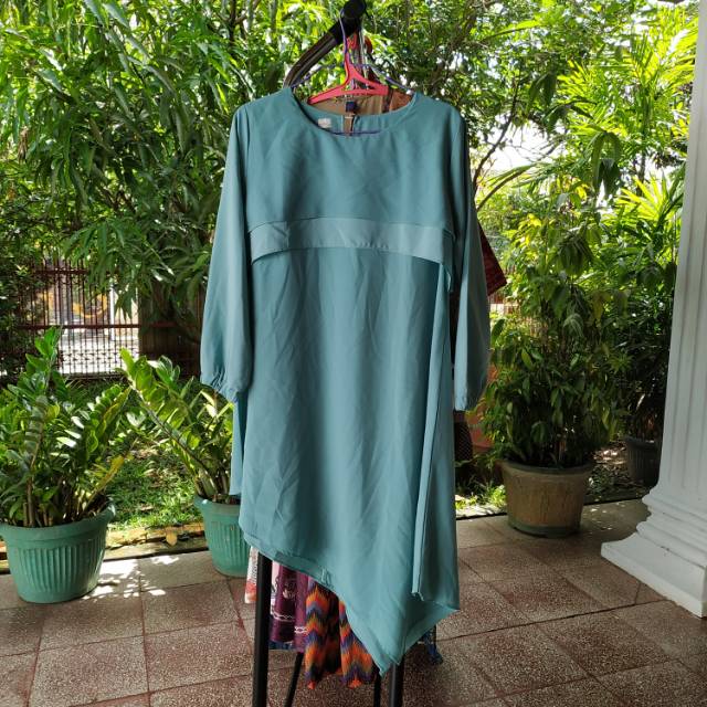 Nc PL Preloved Baju Tunik Polos Cantik