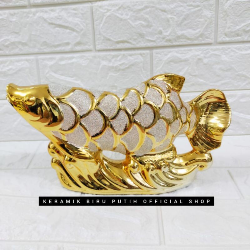 Pajangan Ikan Arwana Gold/ Pajangan ikan model arwana Gold/ Ikan Arwana Gold