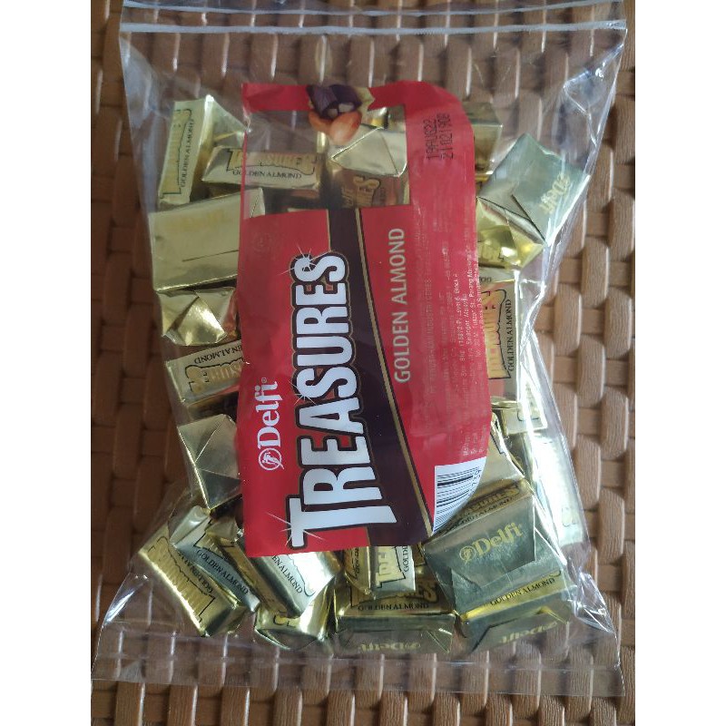 

coklat kiloan delfi treasure almond 500 gr isi 48 pcs