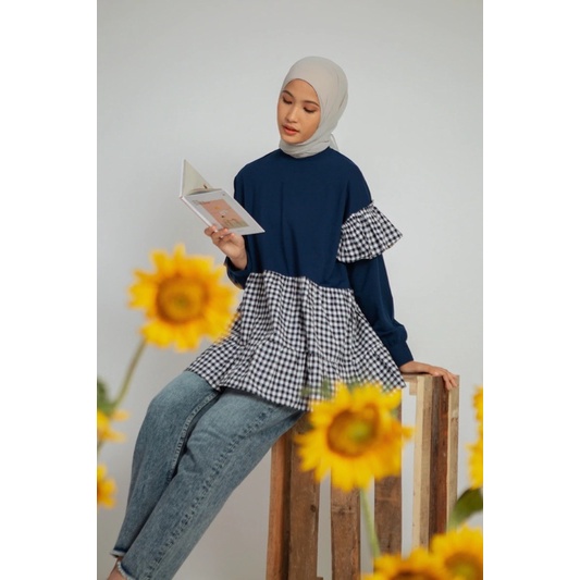 Yavca Sweatshirt Navy Aleza Label