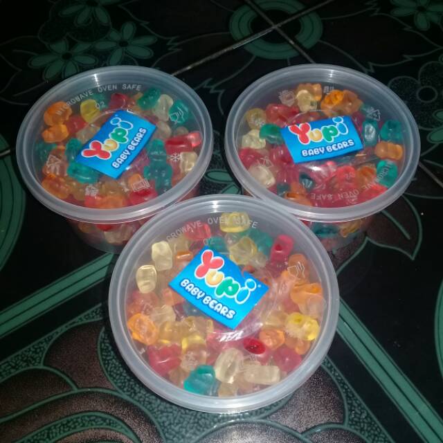 

Permen jelly Yupi Baby bear Kemasan Cup 250gr