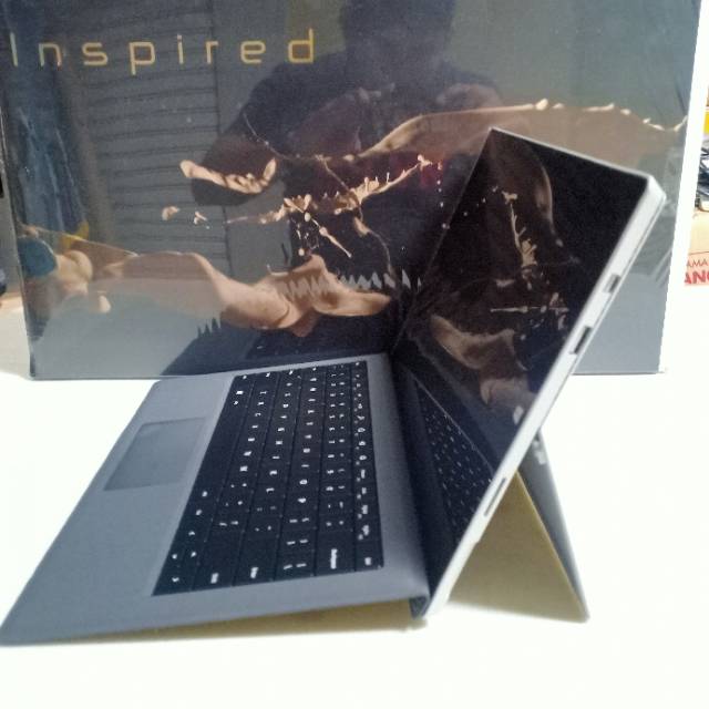 高速万能PC！Surface Laptop SSD256GB 上位モデル！-