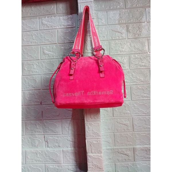 Tas brand Samantha Thavasa